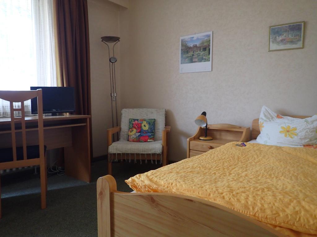 Hotel Haus Charlotte Bad Nenndorf Zimmer foto